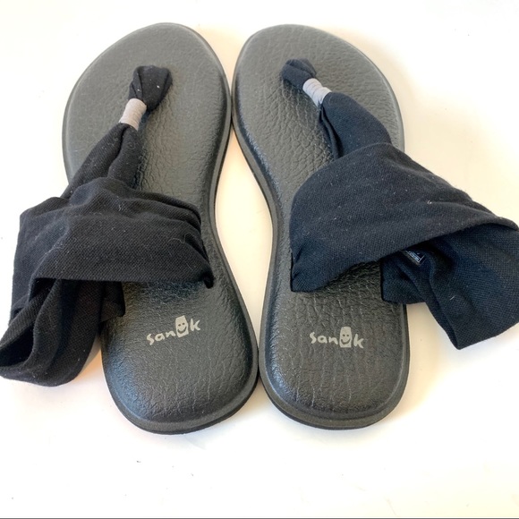 SANUK Black Yoga cloth Sandals—SZ. 8 - Picture 4 of 7